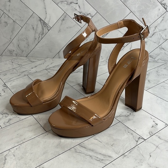 NWT Bar III Womens  Ivy Camel Sandal Block Platform Heel Heels SIZE 10M - Picture 4 of 8